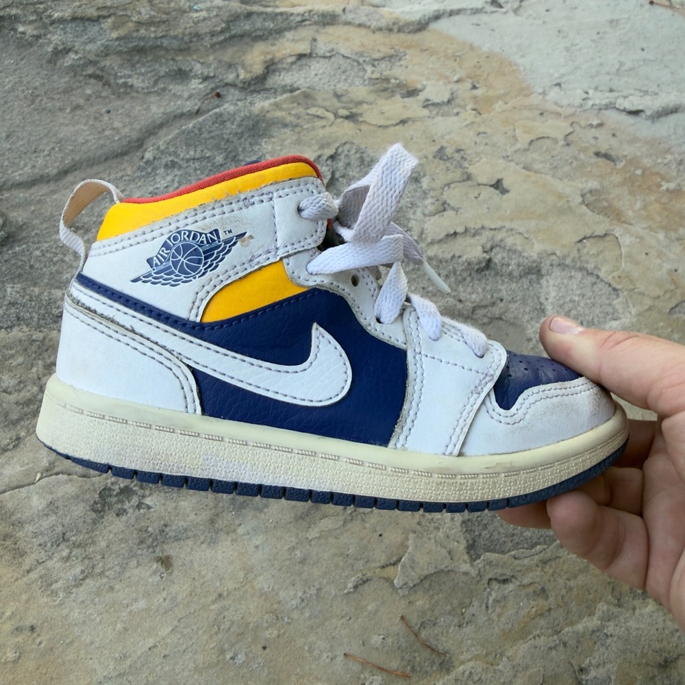 Nike Air Jordan 1 Mid Toddler Sneakers Size 11c PS Laser Orange 23 640734-131 - Picture 5 of 8